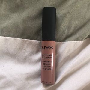 NYX soft matte lip cream